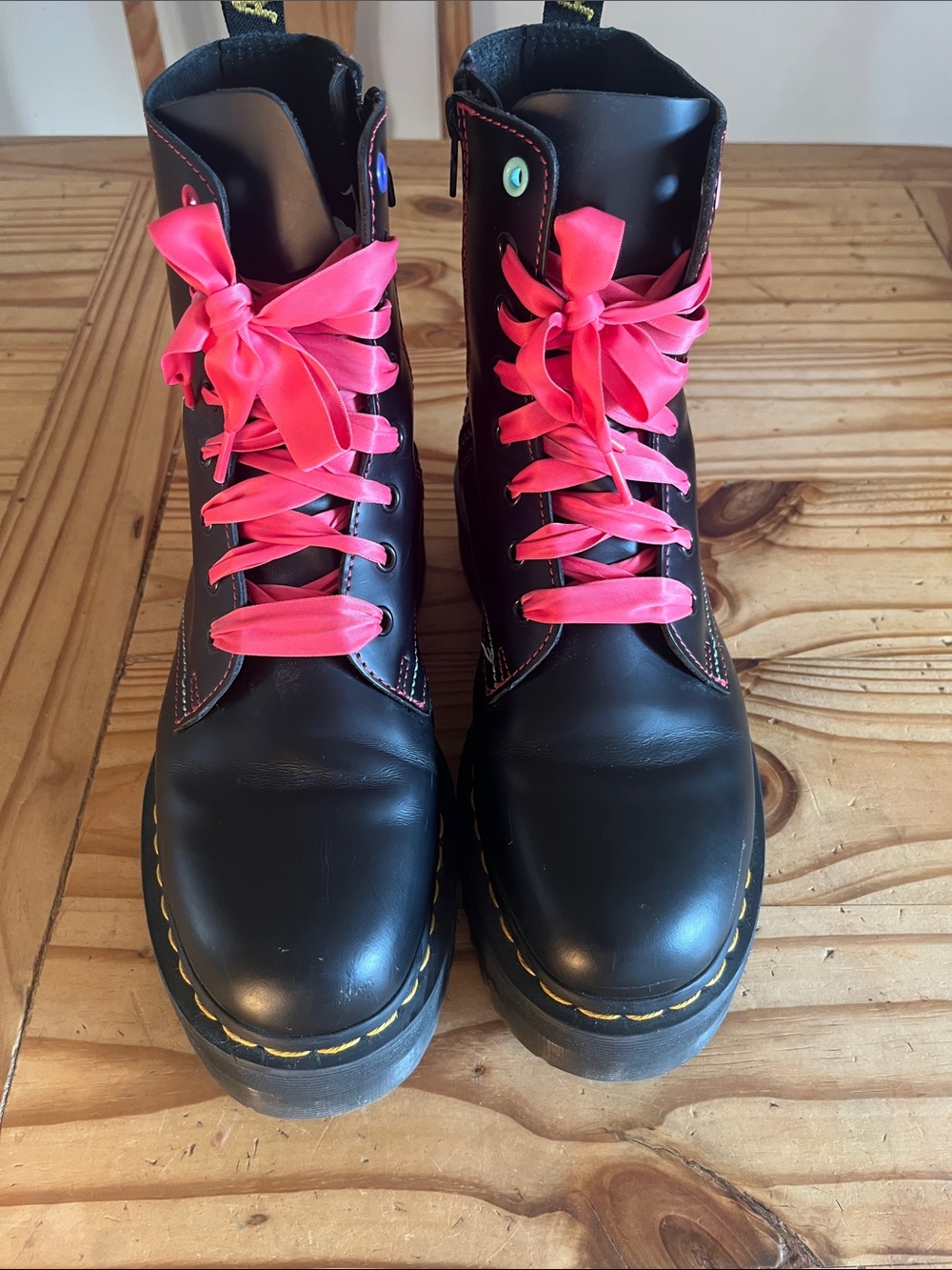 Dr. Martens x Hello Kitty and Friends Jadon - Picture 13 of 15